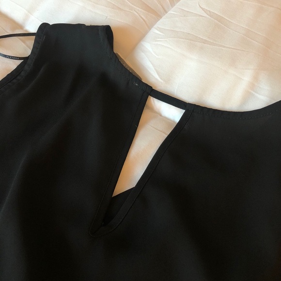 V-NECK BLOUSE TOP - Picture 3 of 4